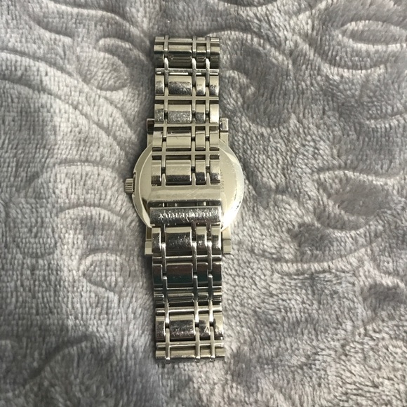 Burberry watch - Picture 3 of 3
