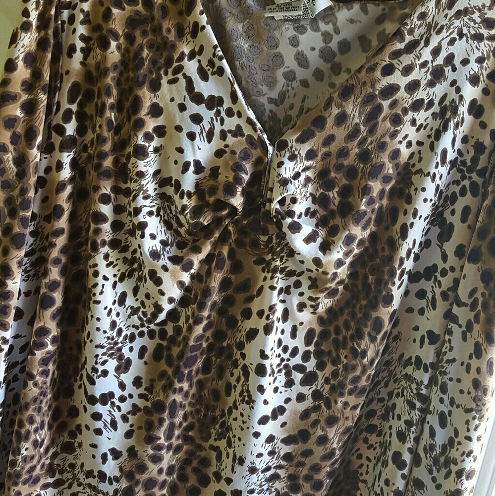 Ladies leopard plus size top
