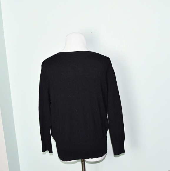 Super Cute Black Scoop Neck Top - Picture 2 of 2