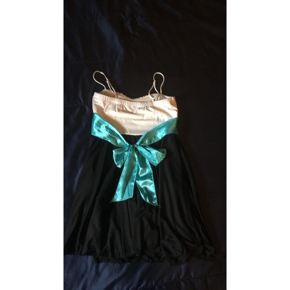 Speechless Dress - Picture 3 of 7