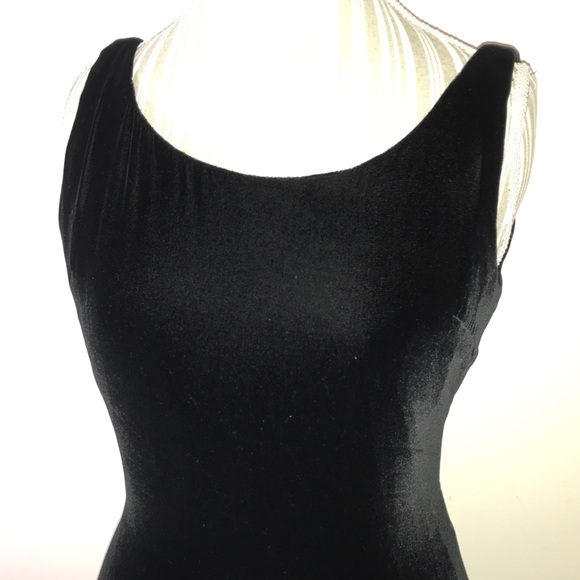 Nipon velvet gown - Picture 2 of 5