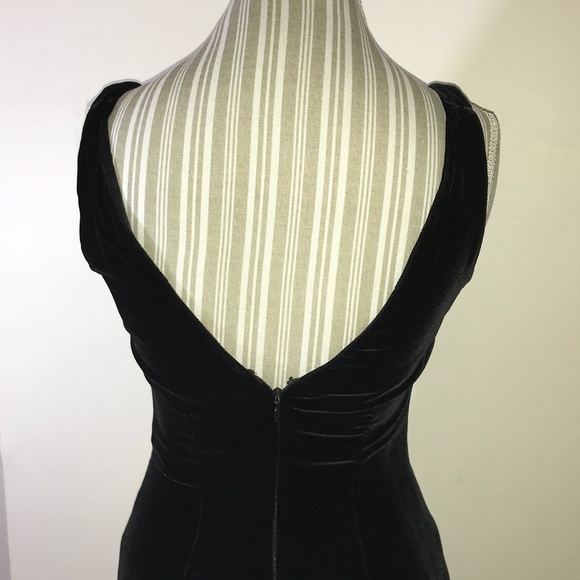 Nipon velvet gown - Picture 3 of 5