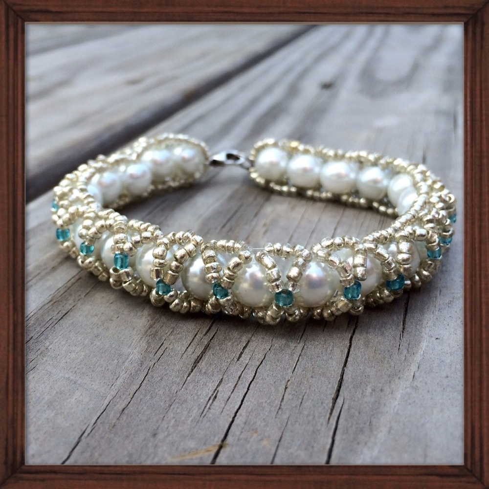 💎HP: "Something Blue" Crystal and Pearl Bracelet