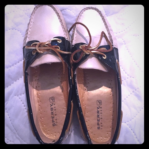 Sperrys - Picture 1 of 3