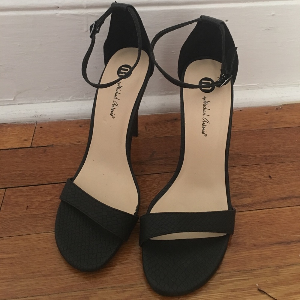 Michael Antonio Black heels size 7