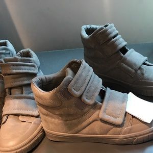 Meet your Posher, Lili