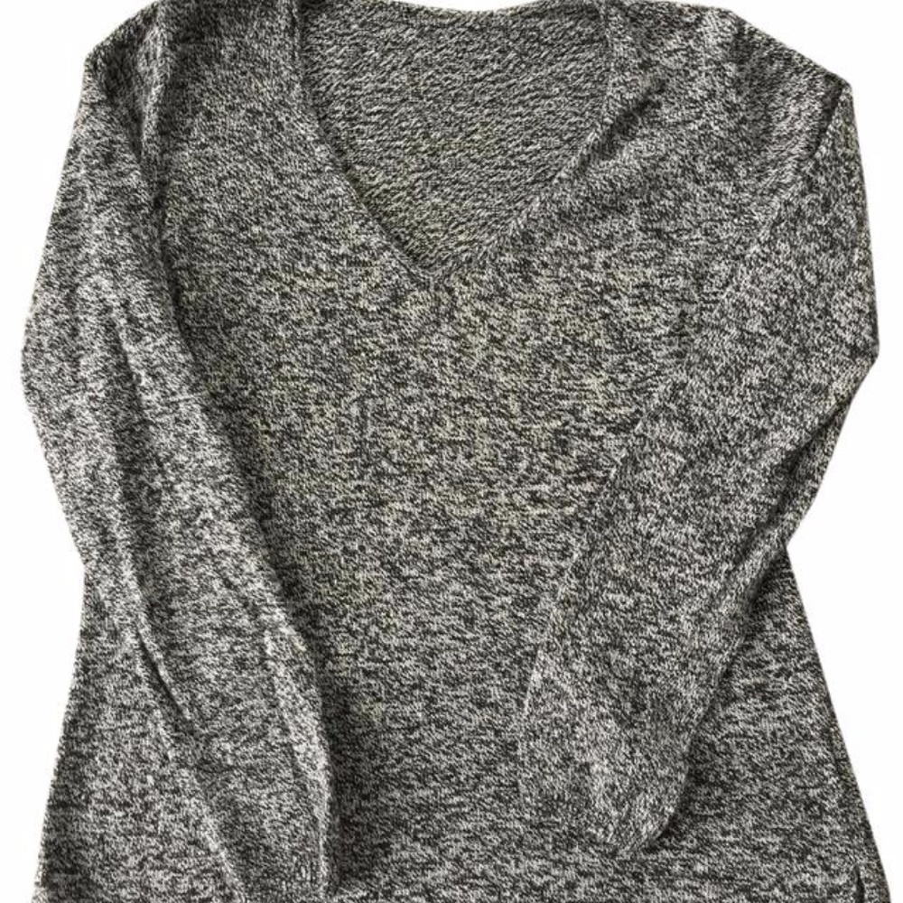 Old Navy Marled V-neck Sweater