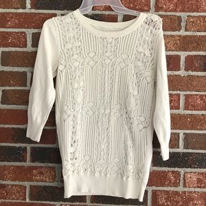 Old Navy Cream sweater. 3/4 sleeve. Size M.