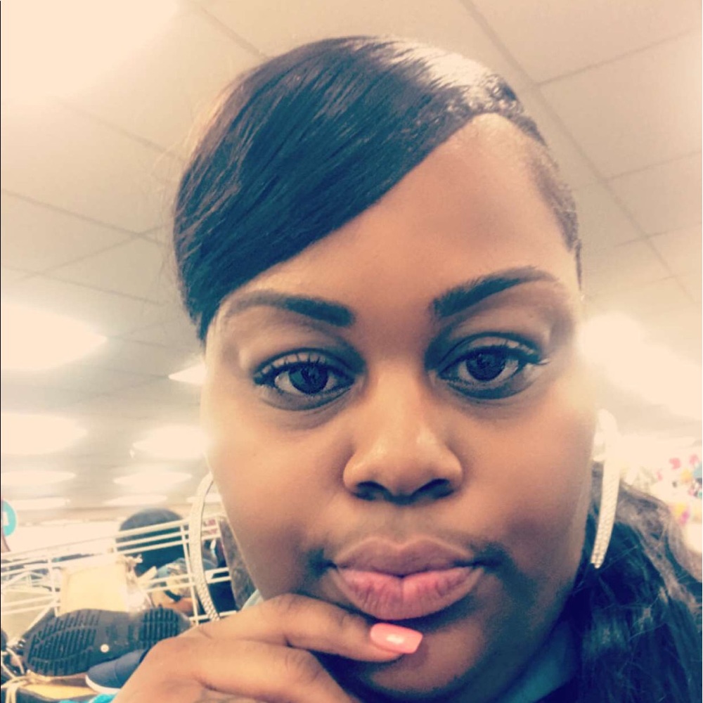 Meet your Posher, Lexus