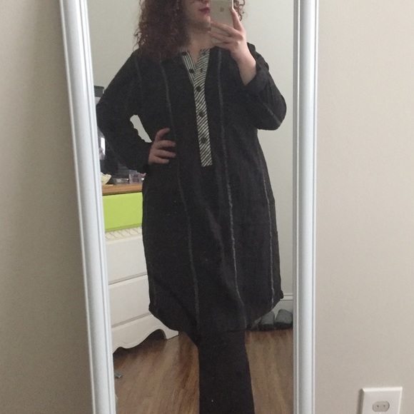 SOLD🌟 Ace and jig shift dress in black hole - Picture 3 of 3