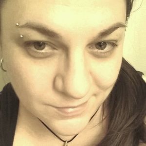 Meet your Posher, Leah