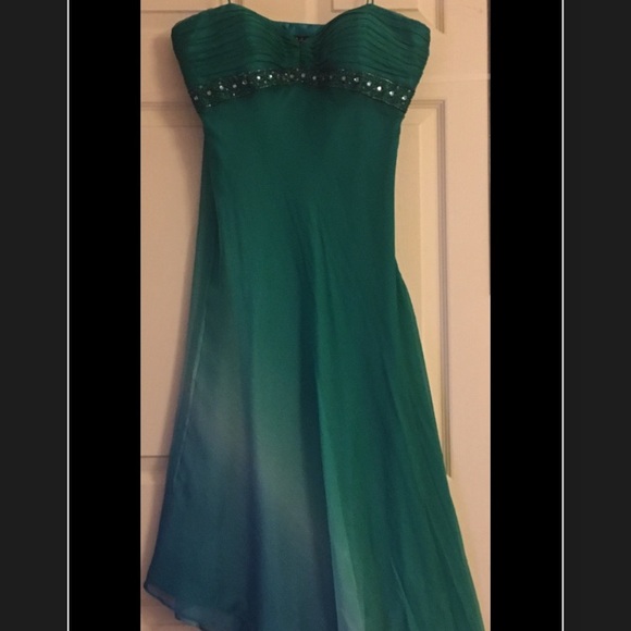 πππLaundry by Shelli Segal silk dress size 10. - Picture 4 of 8