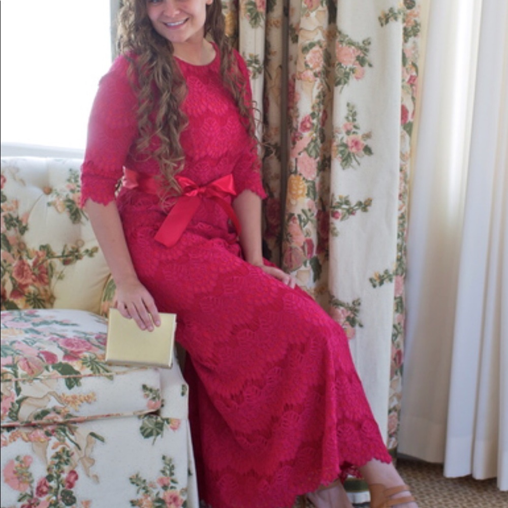 Beautiful Dainty Jewels dress!!