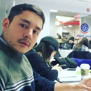 Meet your Posher, Luis