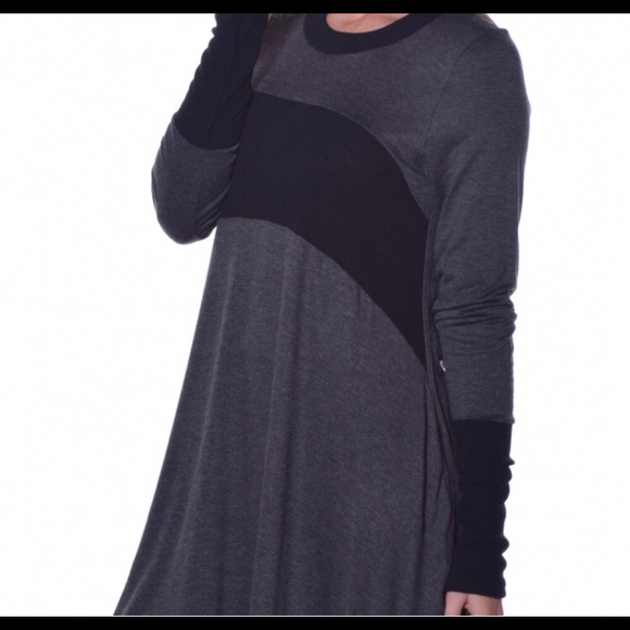 🆕 🇺🇸Two Tone (Black & Gray) Tunic - Picture 4 of 5
