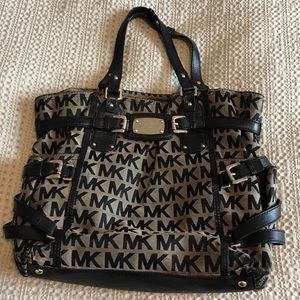 Michael Kors Logo Jacquard Shoulder Tote!