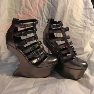 Forever 21 cut out heel shoes