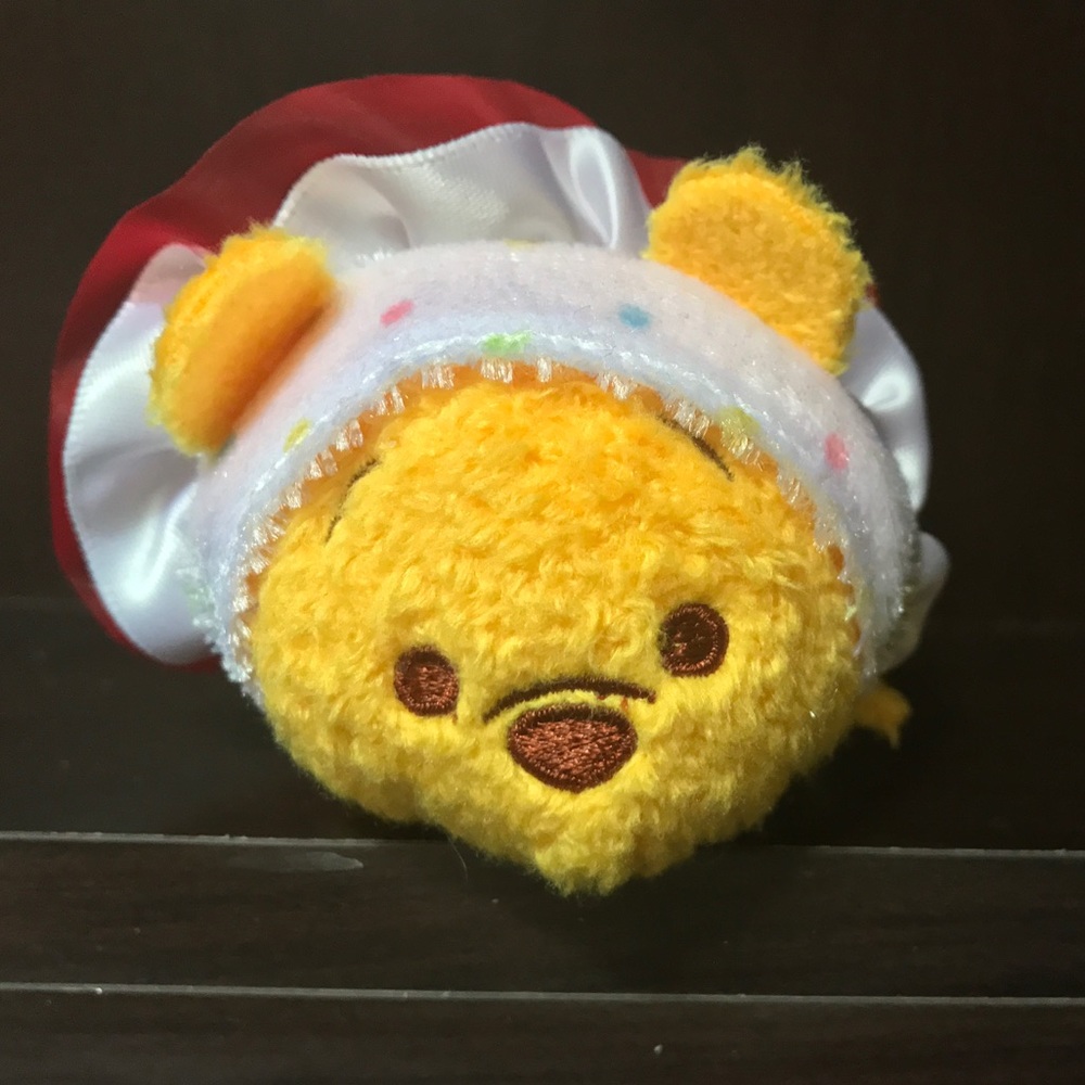 NWT 2nd Anniversary Pooh Tsum Tsum