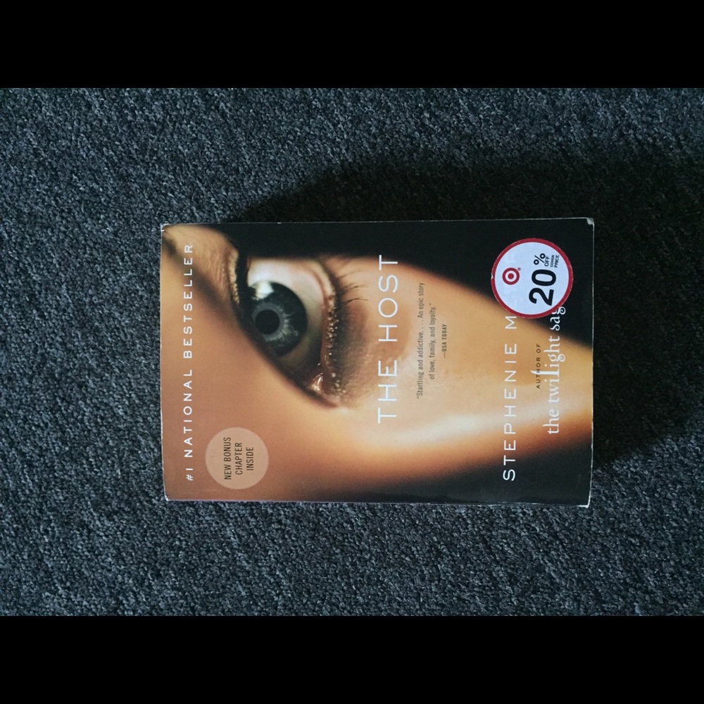 Book: The Host author of Twilight series