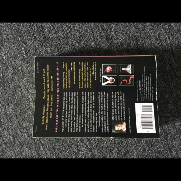Book: The Host author of Twilight series - Picture 2 of 2