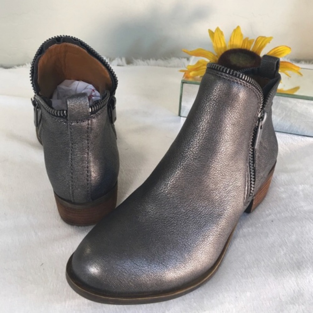 🆕Lucky Brand Silver Metallic Moto Boots
