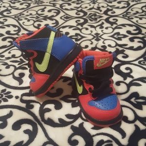 Toddler Nike Dunk Hi Size 2c