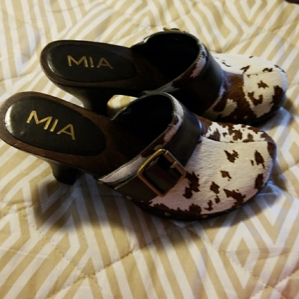 Clogs