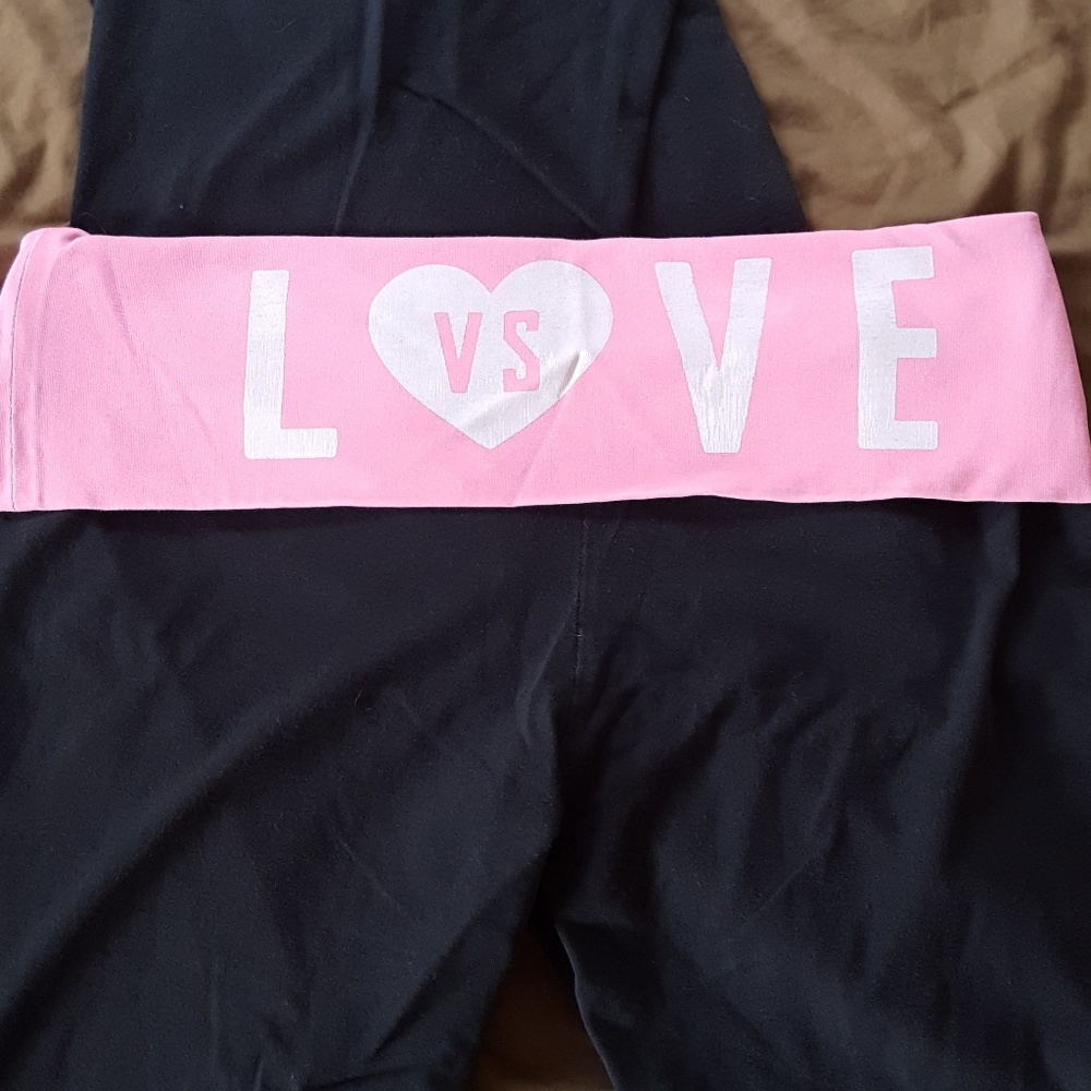 VS yoga pants