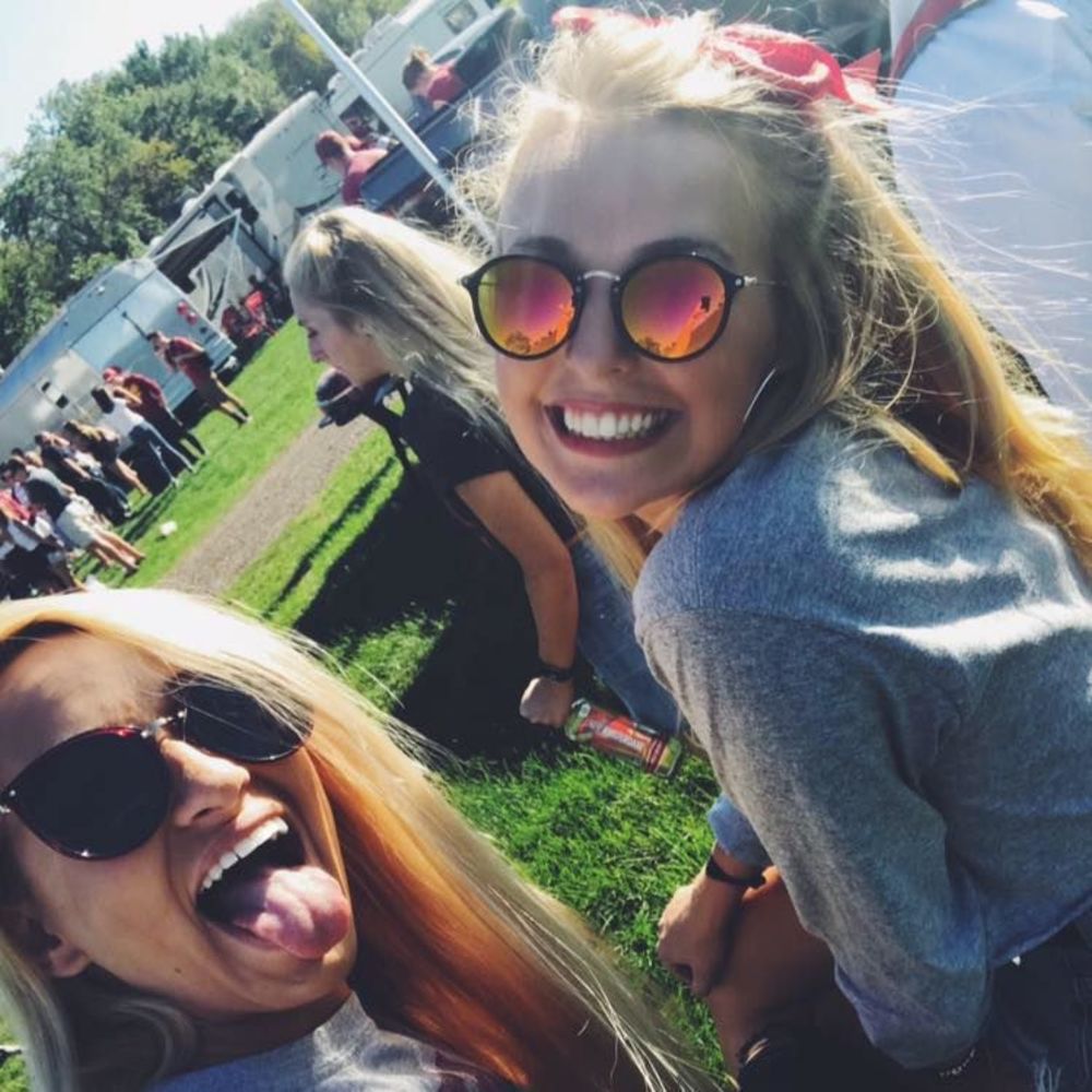 Meet your Posher, Mady