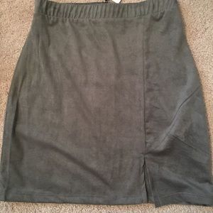 Green body con skirt