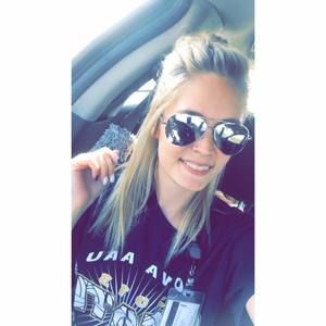 Meet your Posher, Danielle