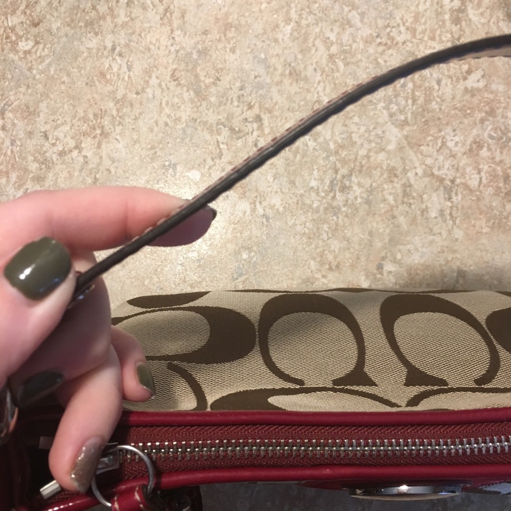 Coach Handbag - Picture 6 of 8