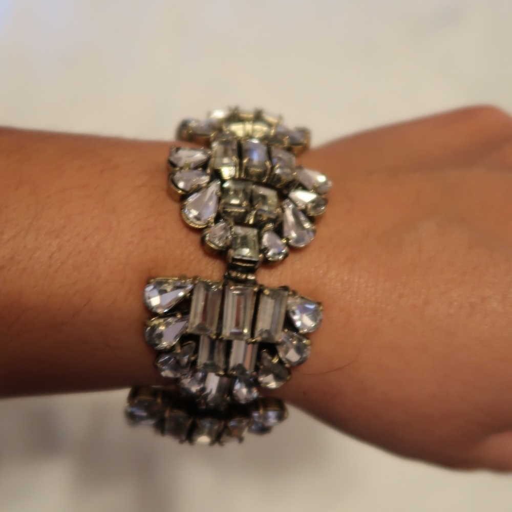 ✨S A L E✨ Banana Republic bracelet