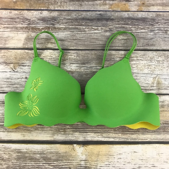 Victoria's Secret Other - Victoria's Secret Very Sexy Embrace PushUp Bra 36B