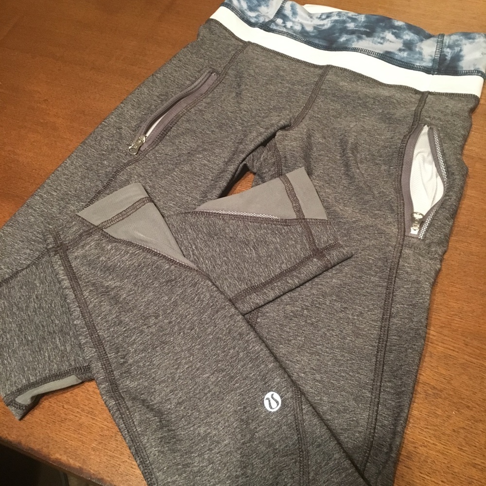 Lululemon grey crop