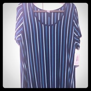 Lularoe Classic T shirt