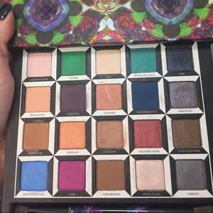 Urban Decay Limited Edition Looking Glass Palette
