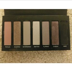 Addiction Makeup - Moodstruck Addiction Shadow Palette Addiction Makeup - Moodstruck Addiction Shadow Palette
