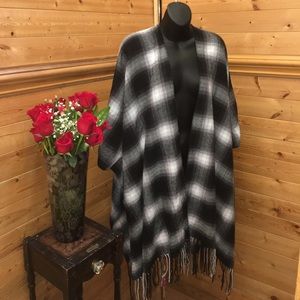 🍂Fringed plaid Shawl French Laundry