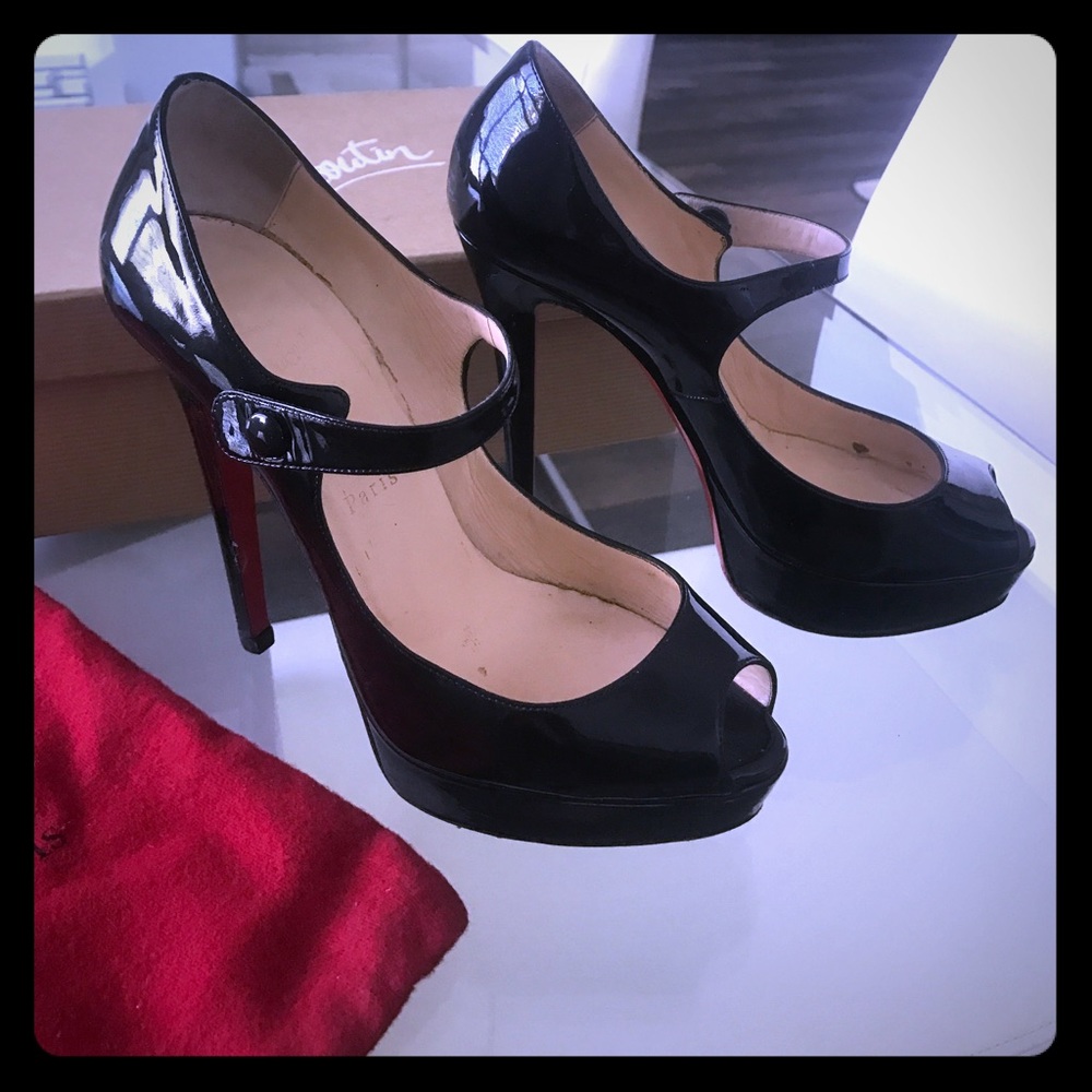5.5" Black Patent Leather - Peep Toe - Platform