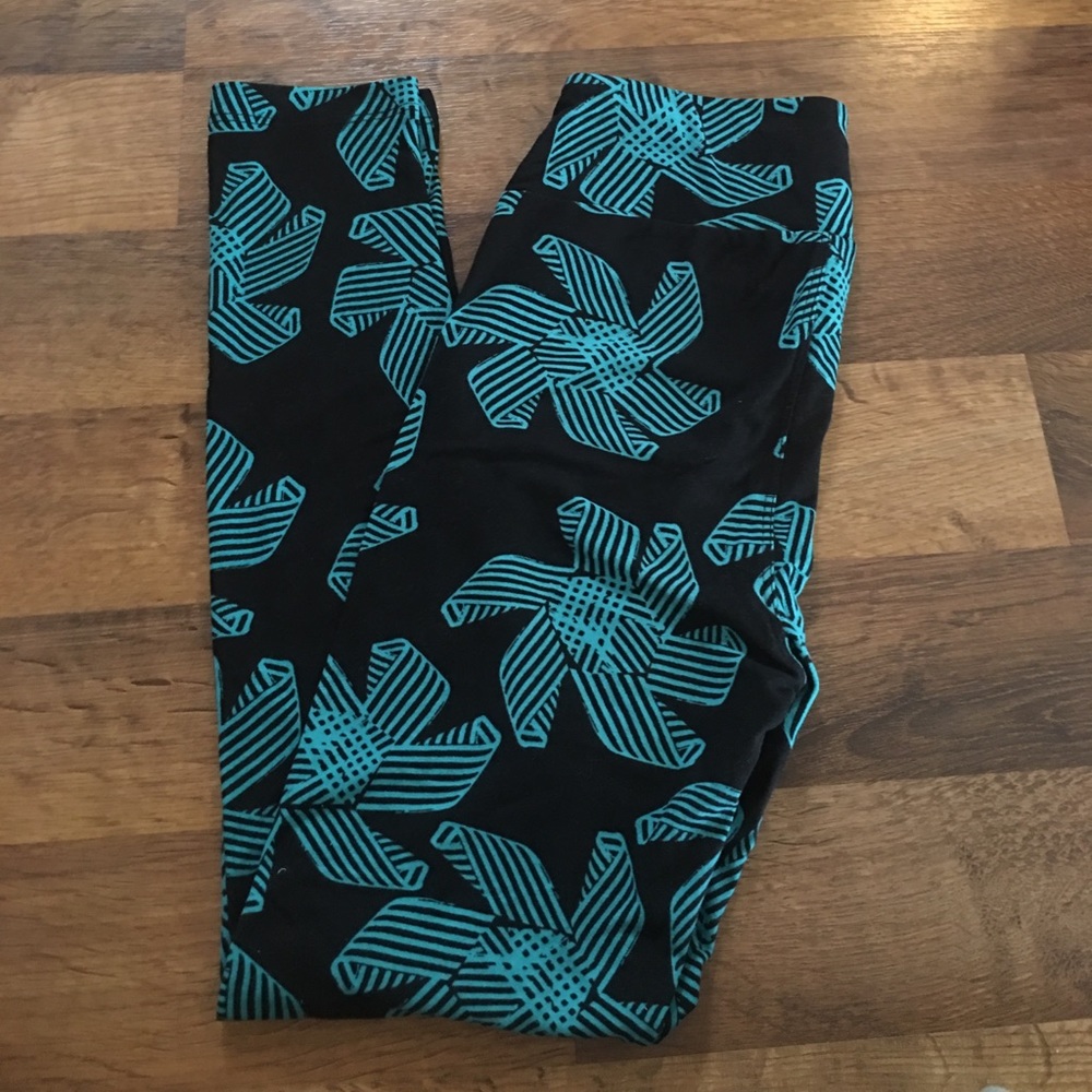 Lularoe leggings sold