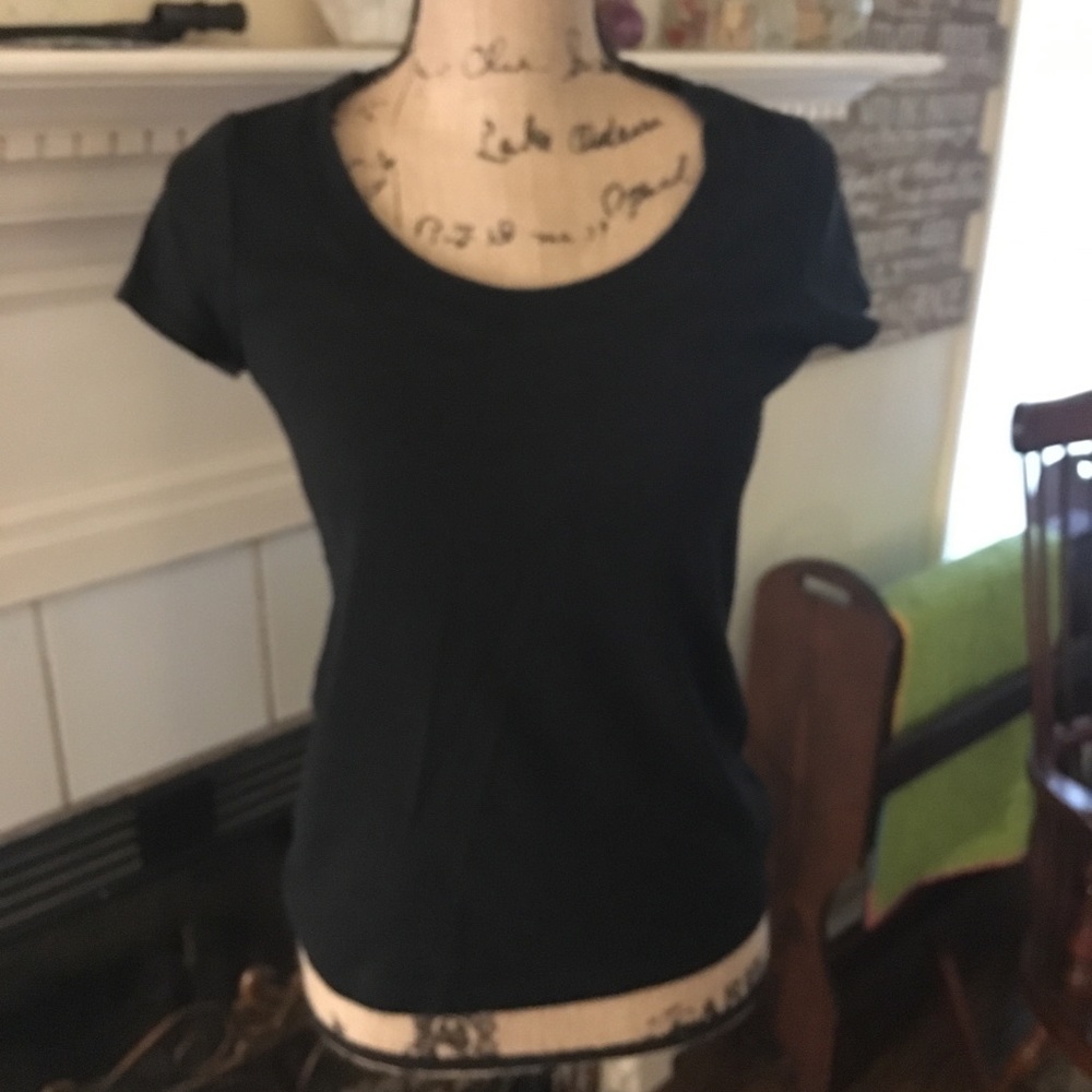 Classic Scoop Neck Black Tee