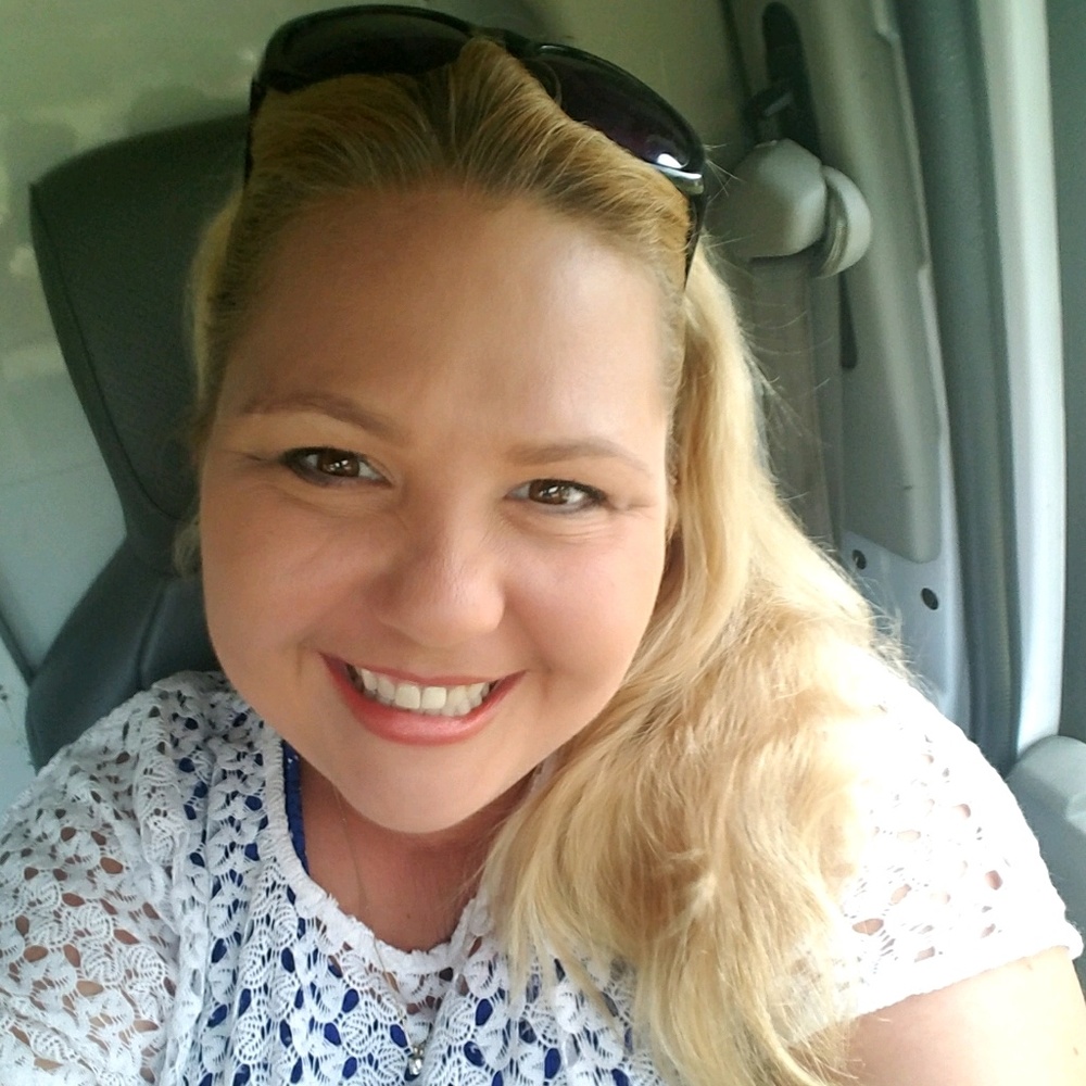 Meet your Posher, Antonia