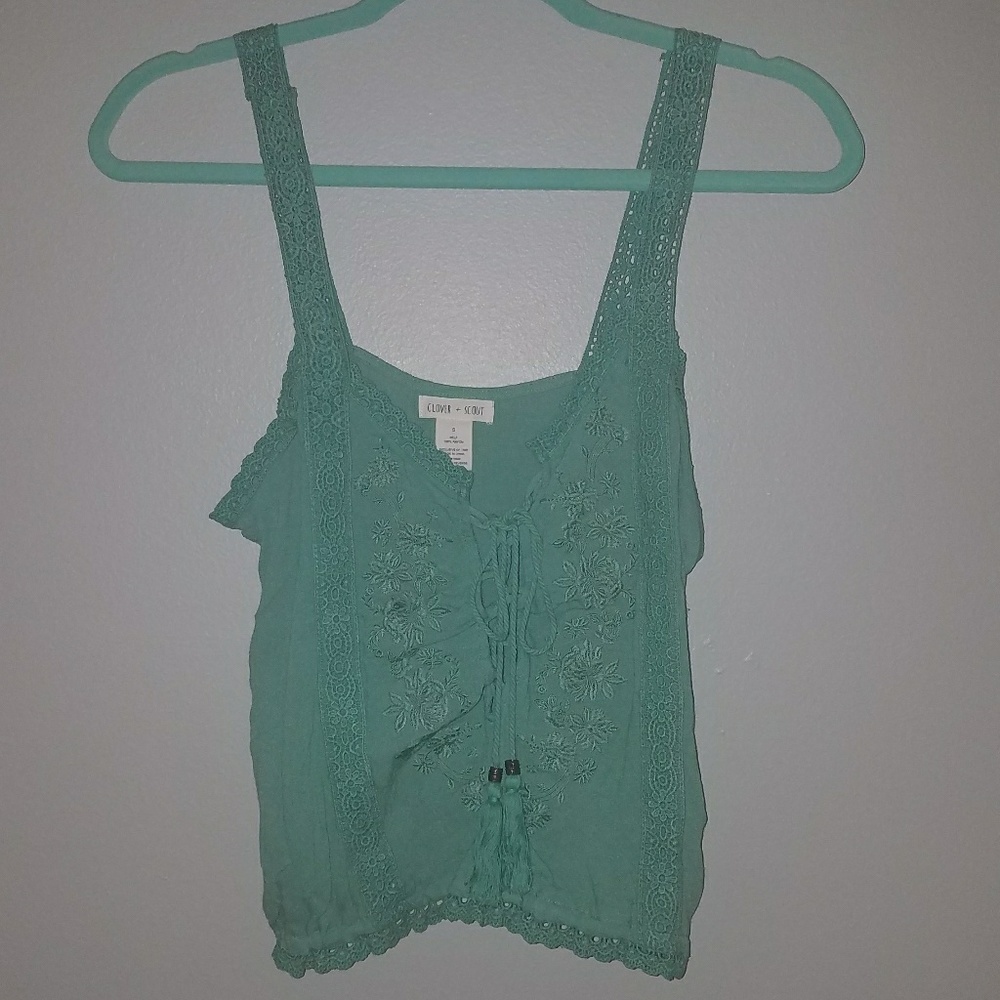 NWT LACE UP CROP TOP!!