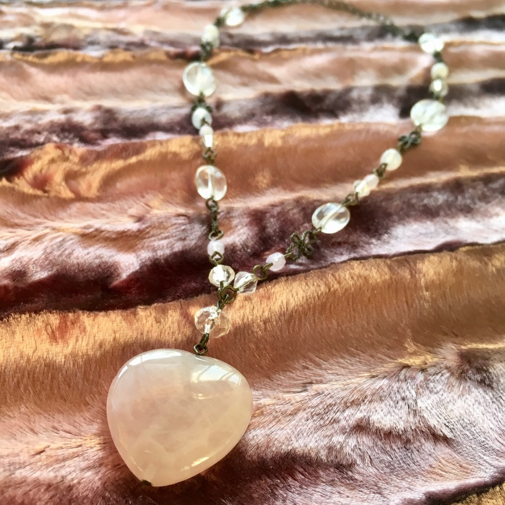 ✨Closet clear out✨ Pink Stone Necklace