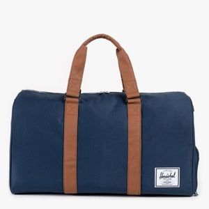 Herschel duffle bag - navy - barely used!