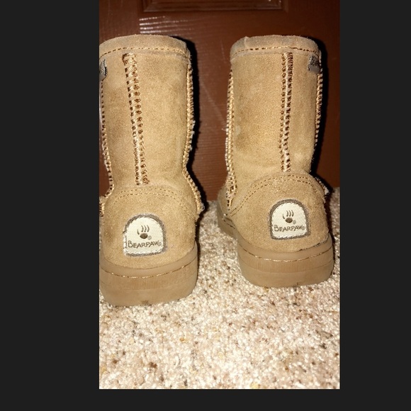 BearPaw Other - Bear paw toddler boots size 7 like new worn twice