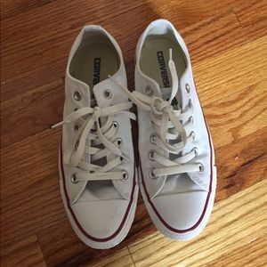White Converse All Stars Like New!
