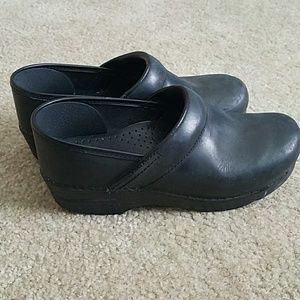 Dansko closed back clogs