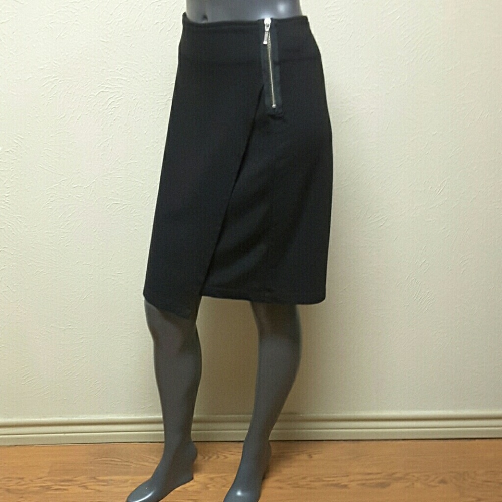 CAbi 998 Faux Wrap Exposed Zipper Skirt